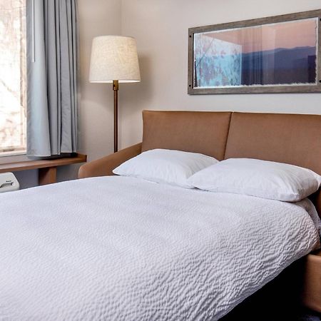 Fairfield Inn & Suites By Marriott Mcpherson Eksteriør bilde