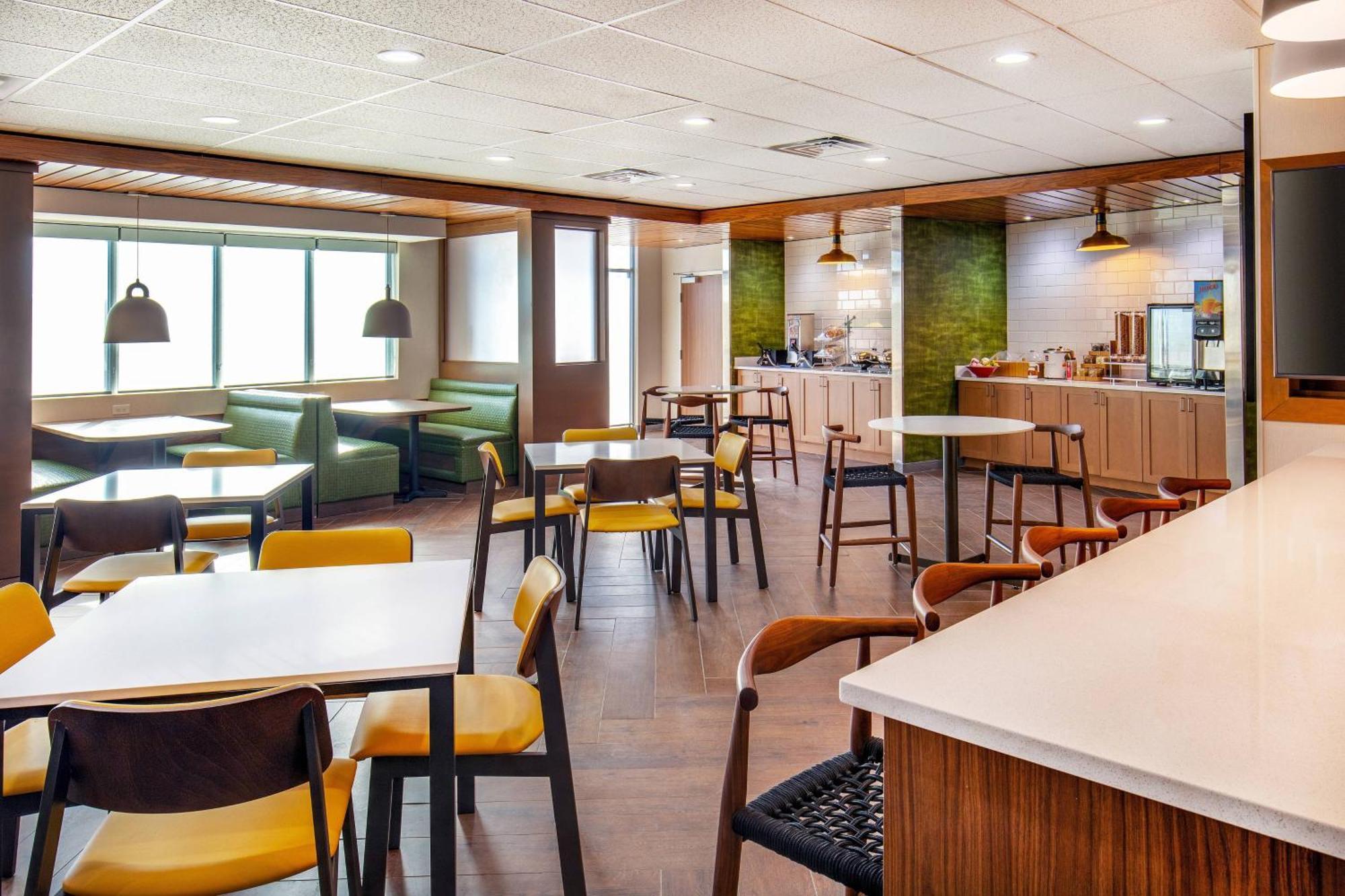 Fairfield Inn & Suites By Marriott Mcpherson Eksteriør bilde