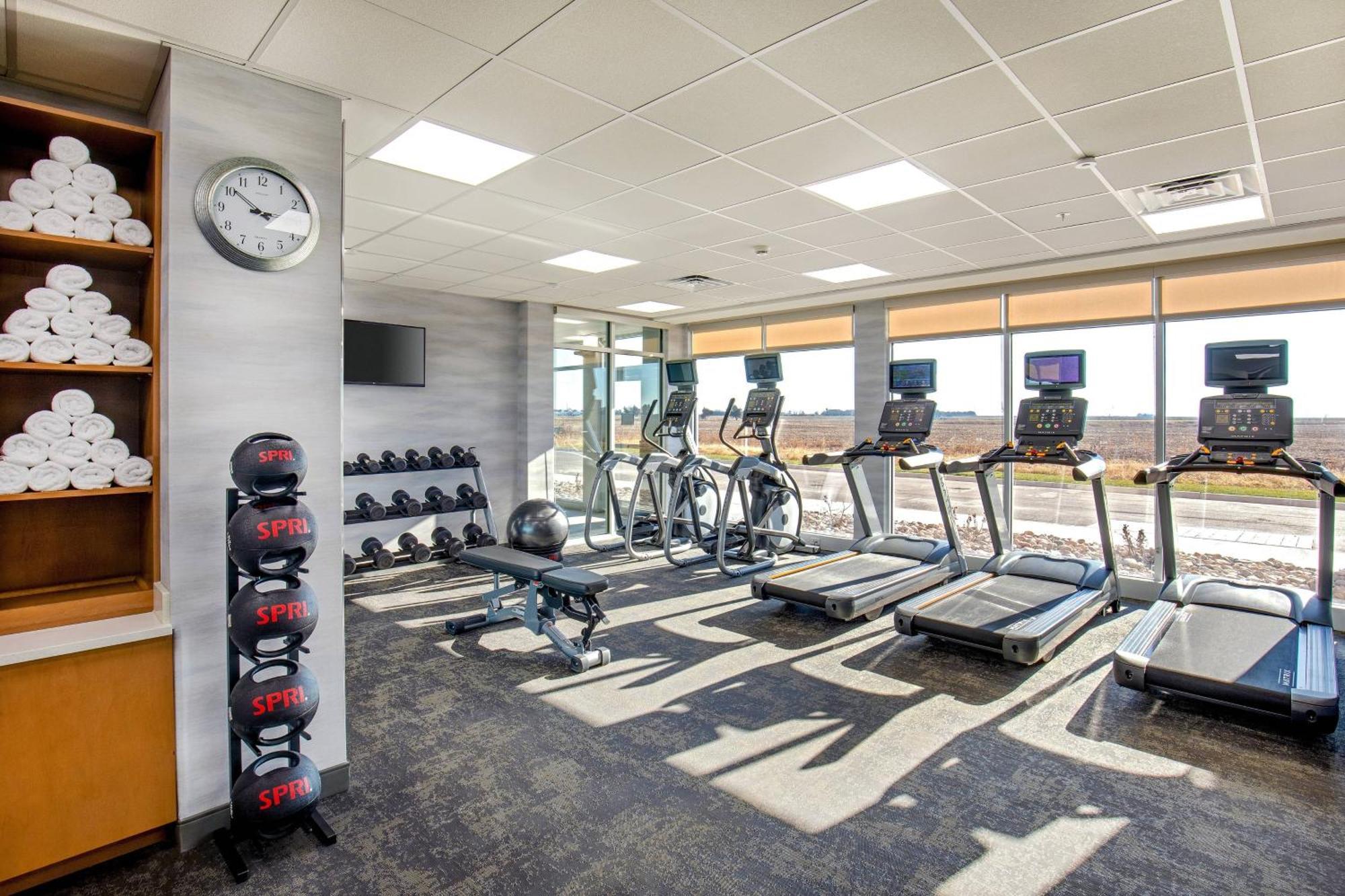 Fairfield Inn & Suites By Marriott Mcpherson Eksteriør bilde
