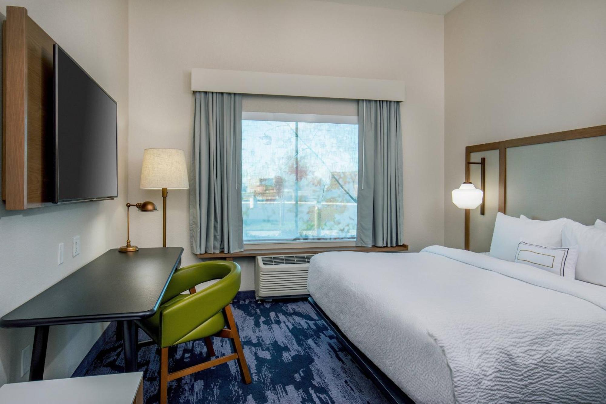 Fairfield Inn & Suites By Marriott Mcpherson Eksteriør bilde